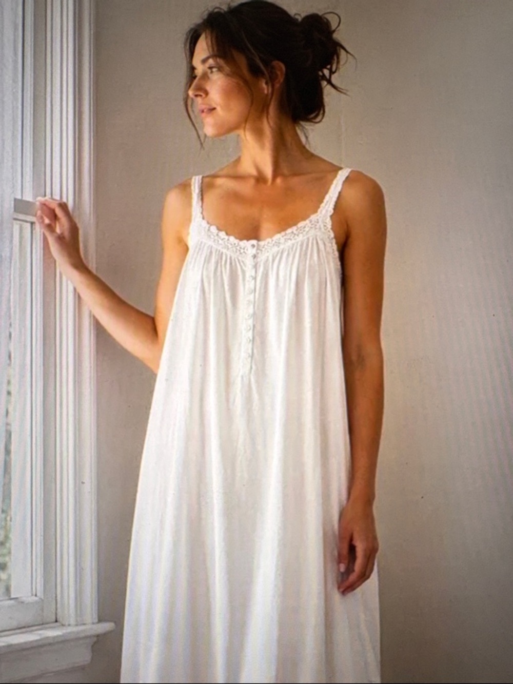 Heirloom EILEEN WEST classics white button front gown, xs